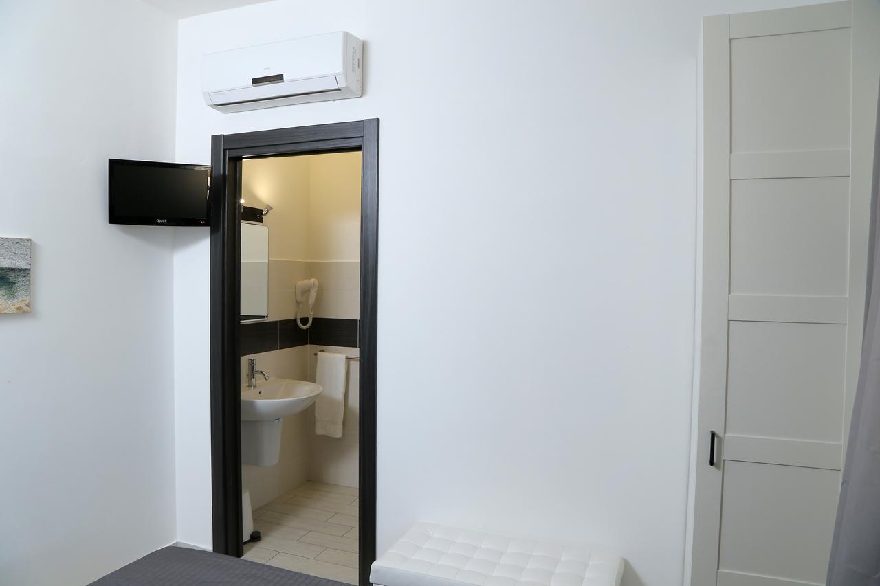 Rooms La Perla Del Mare Margherita Di Savoia Eksteriør bilde